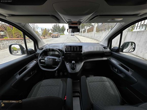 2025 - OPEL COMBO ESSENTIAL HATASIZ BOYASIZ DEĞİŞENSİZ- 4.000KM