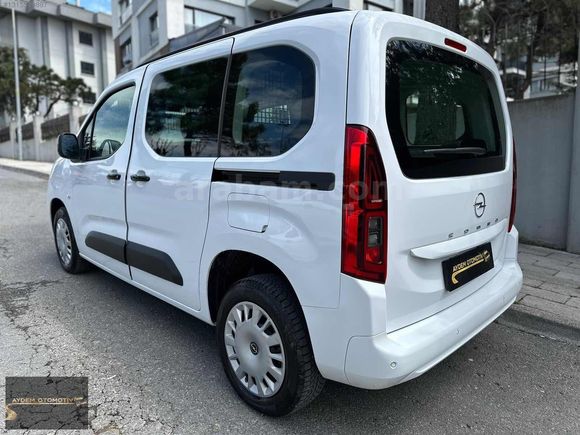 2025 - OPEL COMBO ESSENTIAL HATASIZ BOYASIZ DEĞİŞENSİZ- 4.000KM
