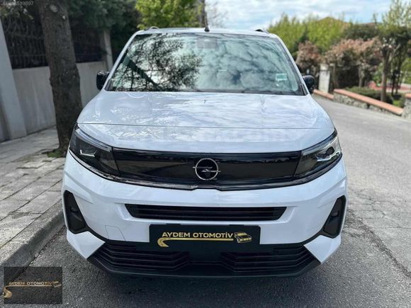 2025 - OPEL COMBO ESSENTIAL HATASIZ BOYASIZ DEĞİŞENSİZ- 4.000KM