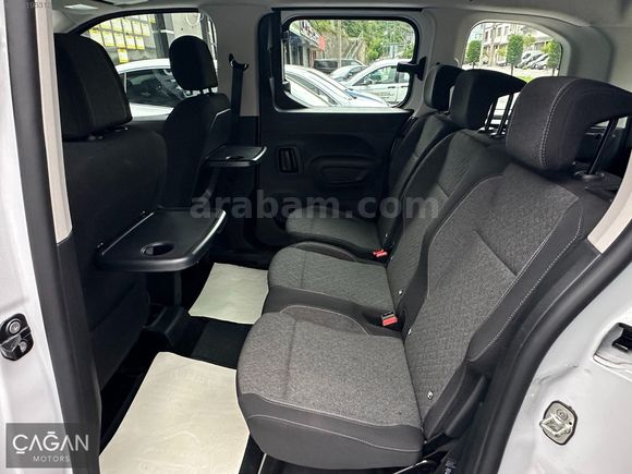 BOYASIZ+2025 MODEL+OPEL COMBO+1.5D ESSENTİAL+OTOMATİK+21.000 KM