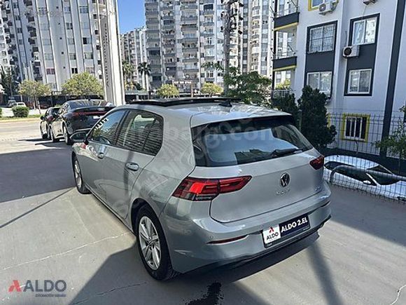 Audi Yetkili Bayiden 2023 Model Volkswagen Golf Cam Tavanlı