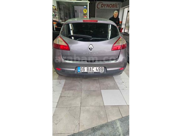 Fransız 6 vites dijital  ekran Megane 1.5 dCi Dynamique 2009 Model 