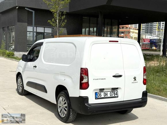HATASIZ BOYASIZ 2022 MODEL PEUGEOT PARTNER 1.5 BLUEHDİ COMFORT