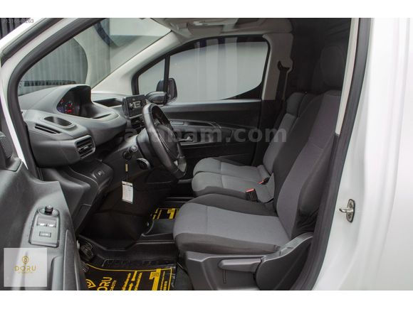 DORU'DAN BOYASIZ HATASIZ 2020 PEUGEOT PARTNER 1.5 COMFORT