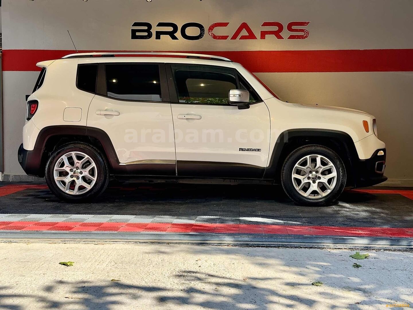 Galeriden Jeep Renegade 1.6 MultiJet Limited 2015 Model Antalya 258.000 km Beyaz 5