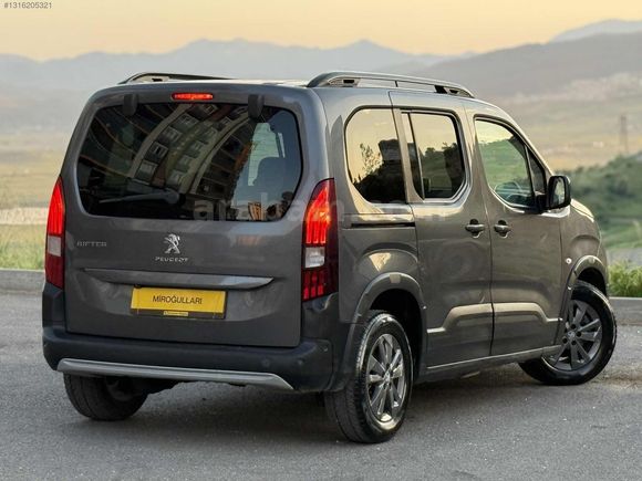 2022 MODEL PEUGEOT RİFTER 1.5 BLUEHDI ALLURE CAM TAVANLI BOYASIZ