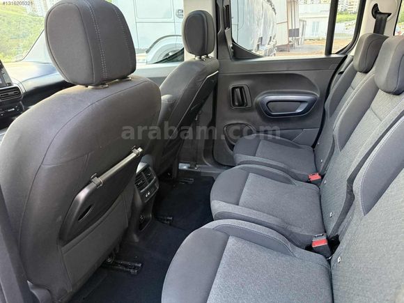 2022 MODEL PEUGEOT RİFTER 1.5 BLUEHDI ALLURE CAM TAVANLI BOYASIZ