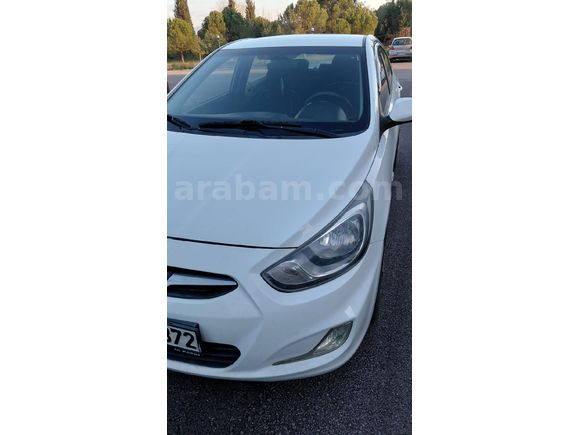 Sahibinden Hyundai Accent Blue 1.6 CRDI Mode Plus 2013 Model Kocaeli