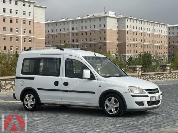 ORJİNAL KM-OTOMOBİL RUHSATLI-COMBO 1.3 DİZEL-K.KARTINA 12 TAKSİT