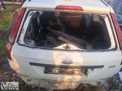 Ford Fiesta Van Bagaj Kapağı
