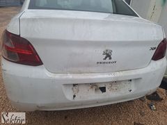 Peugeot 301 Bagaj Kapağı