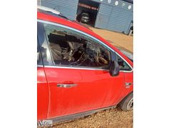 Opel Astra J Sağ Ön Kapı