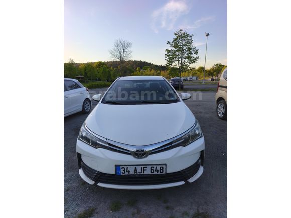 Sahibinden Toyota Corolla 1.4 D-4D Touch 2017 Model İstanbul 168.000 km Beyaz