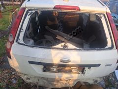 Ford Fiesta Van Bagaj Kapağı