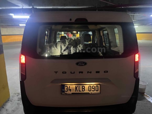 Sahibinden Ford Tourneo Courier 1.0 EcoBoost Deluxe 2024 Model 