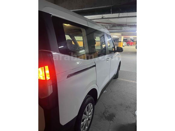 Sahibinden Ford Tourneo Courier 1.0 EcoBoost Deluxe 2024 Model 