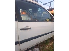 Ford Fiesta Van Sağ Kapı