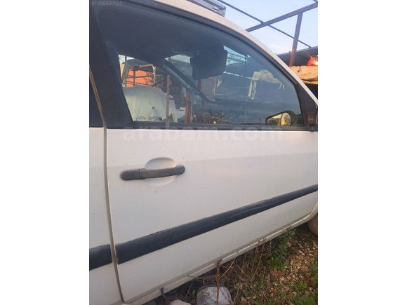 Ford Fiesta Van Sağ Kapı
