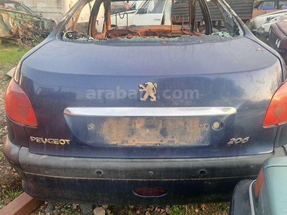 Peugeot 206 Sedan Bagaj Kapağı
