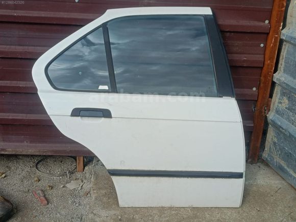 Bmw E36 Sağ Arka Kapı