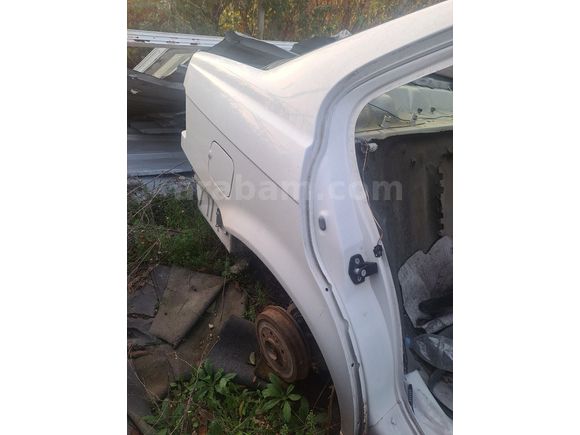 Bmw E36 Kesme Sağ Arka Çamurluk