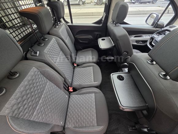 GAP-AUTO"DAN"2025"MODEL"GT-RİFTER"30,000-KM"1.5-130HP"HATASIZ"