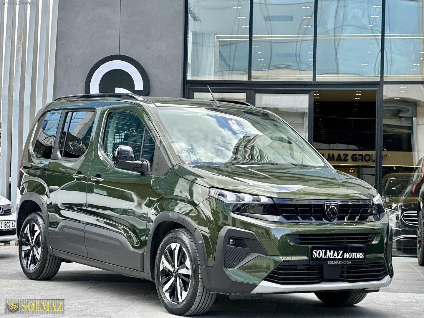SOLMAZ MOTORS PEUGEOT RİFTER GT HATASIZ LANSMAN OLİVİA YEŞİL 2
