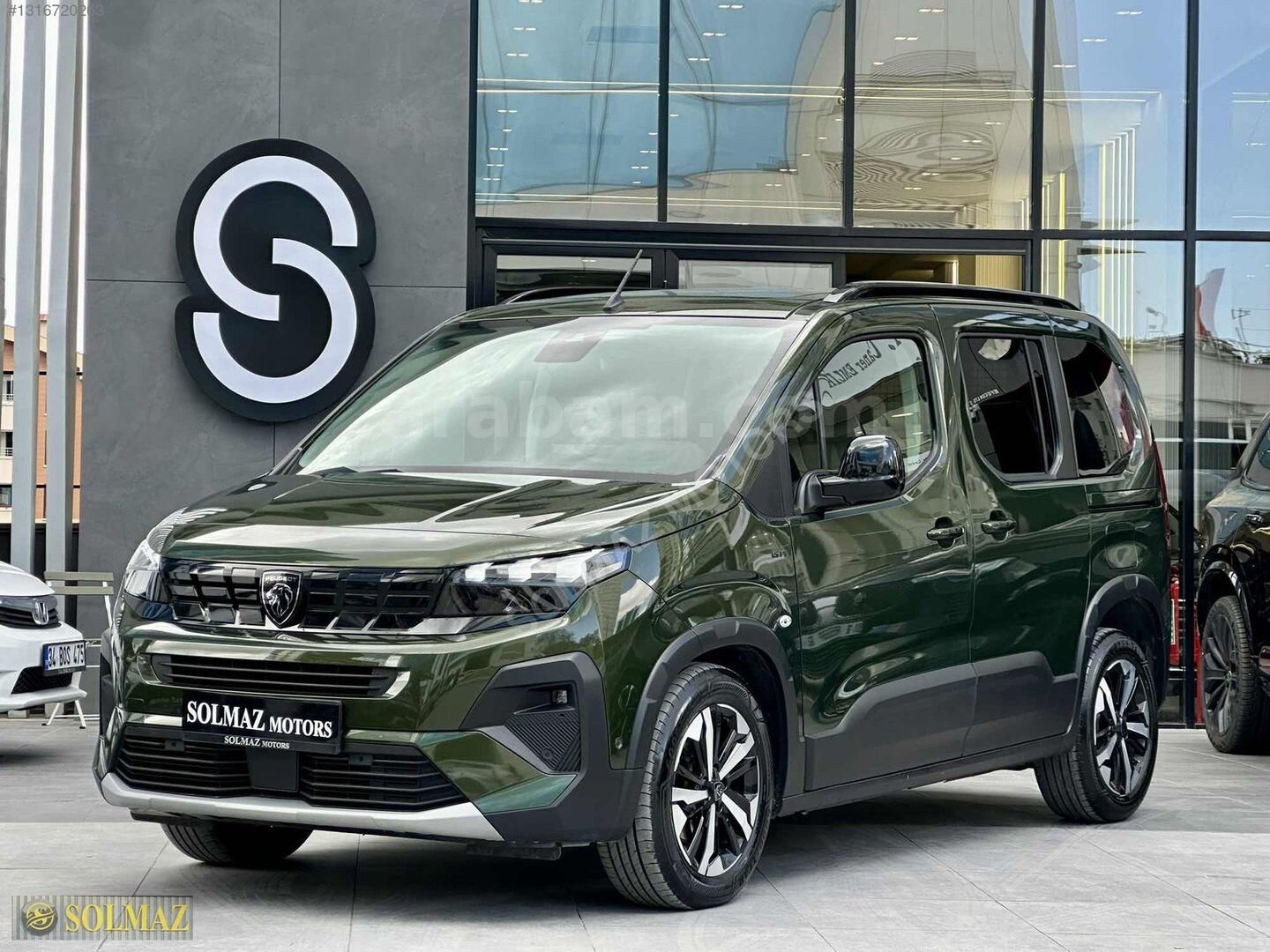 SOLMAZ MOTORS PEUGEOT RİFTER GT HATASIZ LANSMAN OLİVİA YEŞİL 4