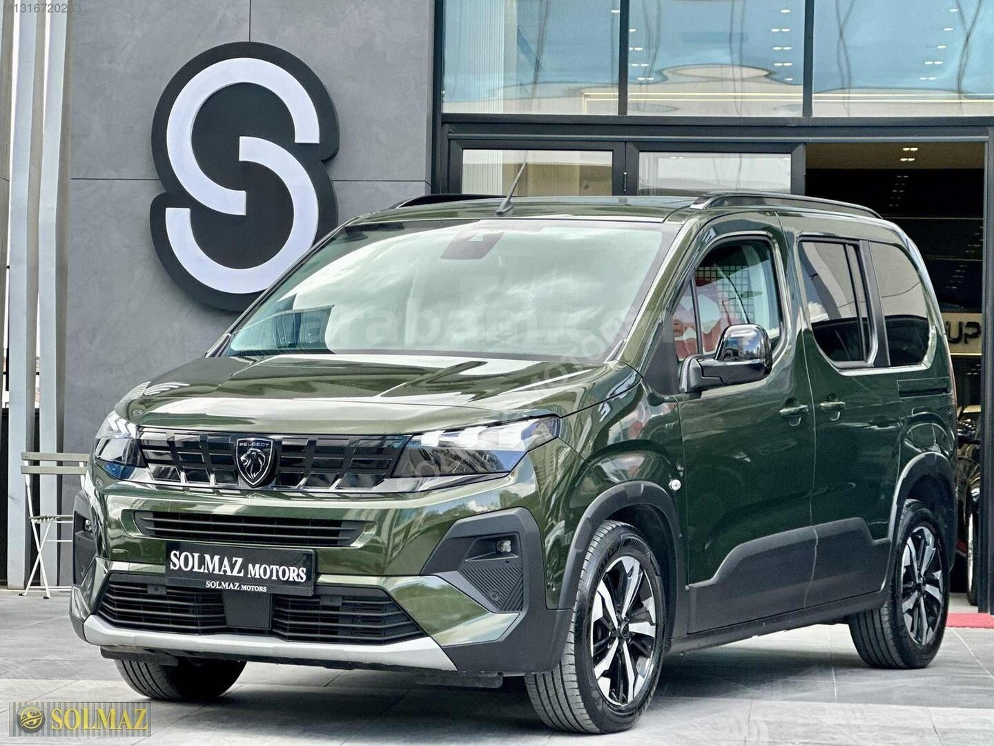 SOLMAZ MOTORS PEUGEOT RİFTER GT HATASIZ LANSMAN OLİVİA YEŞİL 5