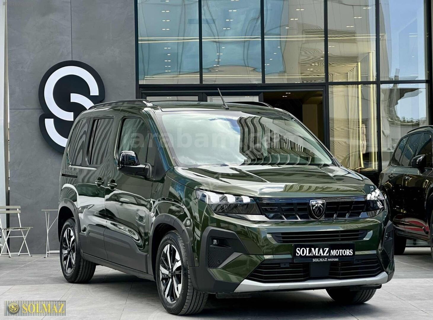 SOLMAZ MOTORS PEUGEOT RİFTER GT HATASIZ LANSMAN OLİVİA YEŞİL 3