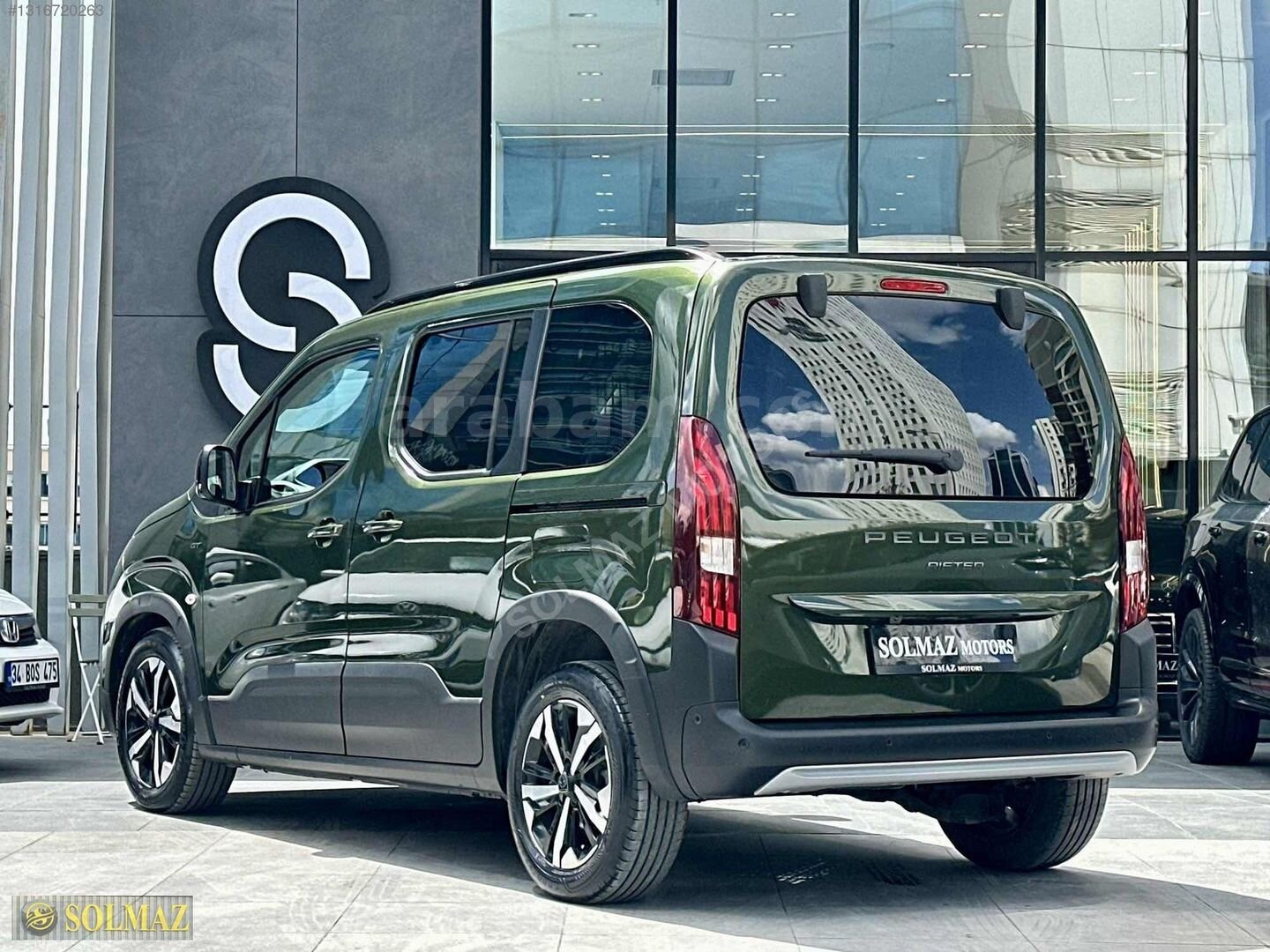 SOLMAZ MOTORS PEUGEOT RİFTER GT HATASIZ LANSMAN OLİVİA YEŞİL 6