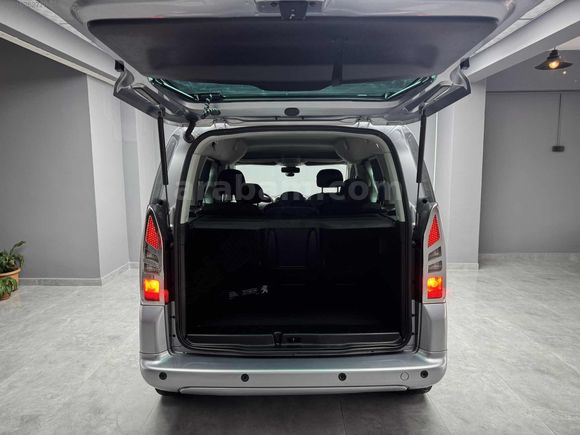 4K AUTO'DAN 2017 MODEL PEUGEOT PARTNER ALLURE 93 BİNDE