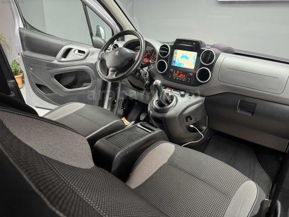 4K AUTO'DAN 2017 MODEL PEUGEOT PARTNER ALLURE 93 BİNDE