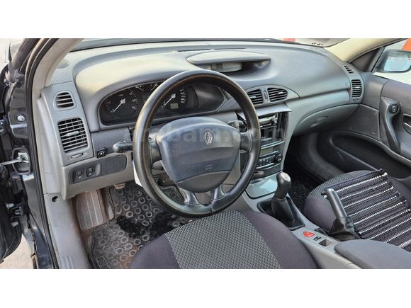 Sahibinden Renault Laguna 1.6 Privilege 2005 Model