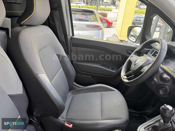 OPEL YETKİLİ BAYİİNDEN HATASIZ BOYASIZ 2024 KANGO %20 FATURALI