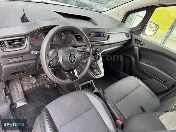 OPEL YETKİLİ BAYİİNDEN HATASIZ BOYASIZ 2024 KANGO %20 FATURALI