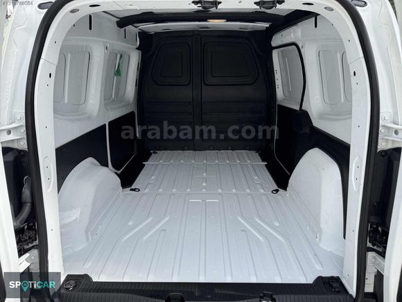 OPEL YETKİLİ BAYİİNDEN HATASIZ BOYASIZ 2024 KANGO %20 FATURALI