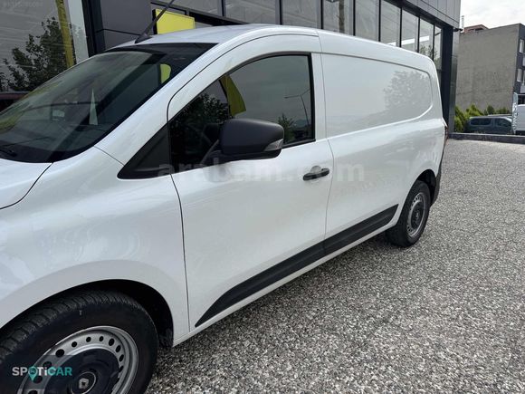 OPEL YETKİLİ BAYİİNDEN HATASIZ BOYASIZ 2024 KANGO %20 FATURALI