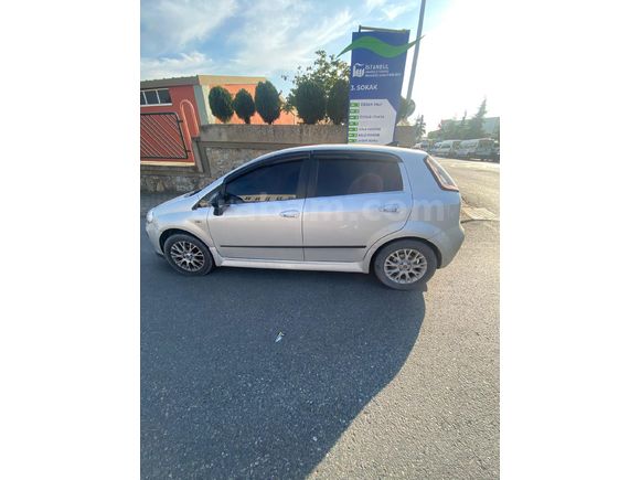 Galeriden Fiat Punto EVO 1.3 Multijet Dynamic 2012 Model İstanbul