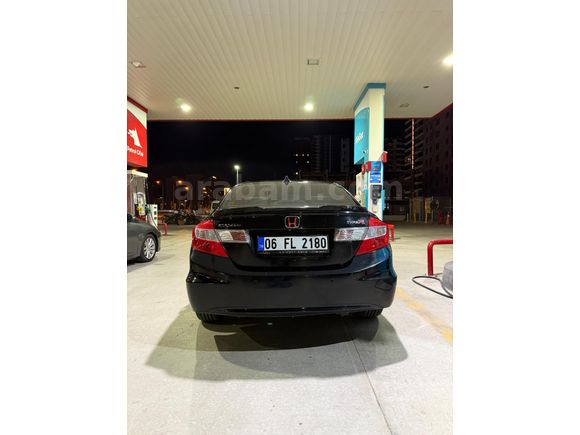 Sahibinden Honda Civic 1.6i VTEC Eco Elegance 2014 Model