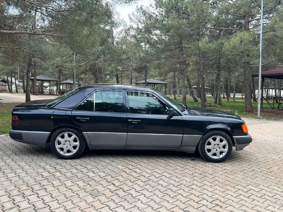 Sahibinden Mercedes - Benz E 200 d 1985 Model