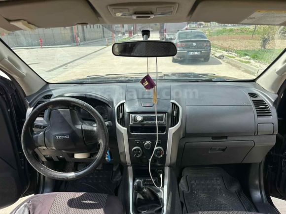 Sahibinden Isuzu D-Max 2.5 4x2 HT 2012 Model 