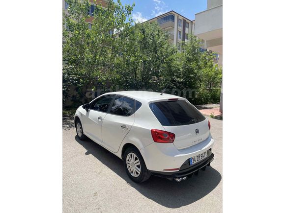 Binicisine satılık temiz masrafsız aile aracı