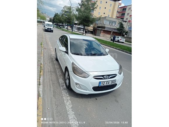 Sahibinden acil satılık Hyundai Accent Blue 1.4 CVVT Mode Plus 2012 Model