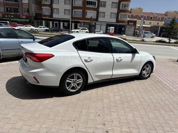TANIK KARDEŞLERDEN DÜŞÜK KM SINIF FOCUS