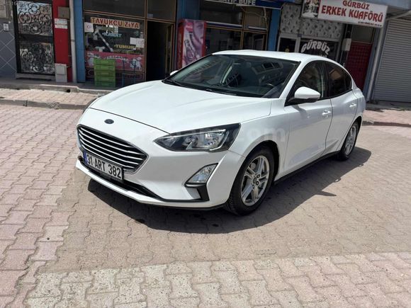 TANIK KARDEŞLERDEN DÜŞÜK KM SINIF FOCUS