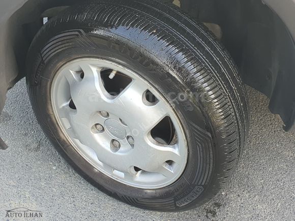 AUTO İLHAN'DAN_2OO5_MODEL_310**KM_ÇOK_TEMİZ_FORD_CONNECT