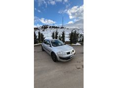 DEĞİŞENSİZ DÜŞÜK KİLOMETRELİ RENAULT MEGANE 1.6 16V