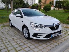 HATASIZ DEĞİŞENSİZ BOYASIZ 2022 MODEL MEGANE 87400 KM DE