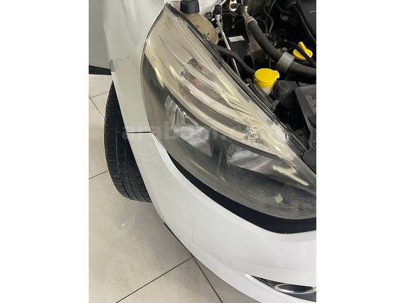 Galeriden Renault Clio 1.2 Joy 2015 Model Afyonkarahisar